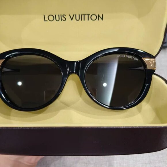 Louis Vuitton Black Round Sunglasses | Gold Detail | Designer Luxury - Picture 2 of 6